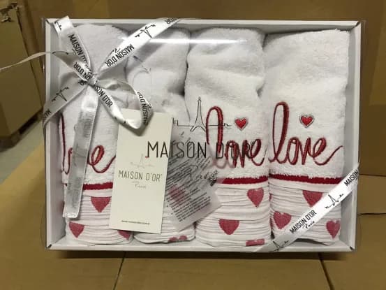 Скатертина Maison D'or Maylin Pecete